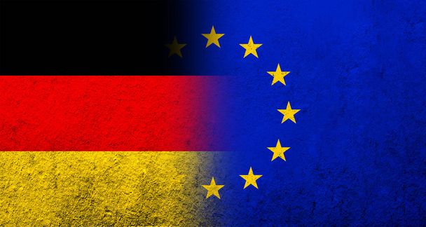 Vlag van de Europese Unie met de nationale vlag van Duitsland. Grunge achtergrond - Foto, afbeelding