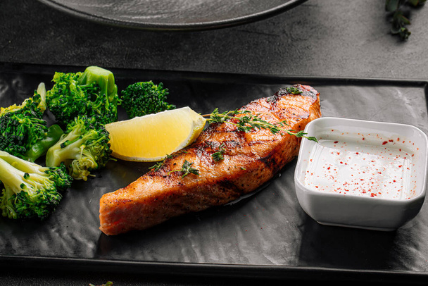 Grilled salmon fillet steak with broccoli - Photo, Image