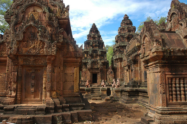 Banteay Srei Pink Sandstone Temple, Siem Reap, Cambodge - Photo, image