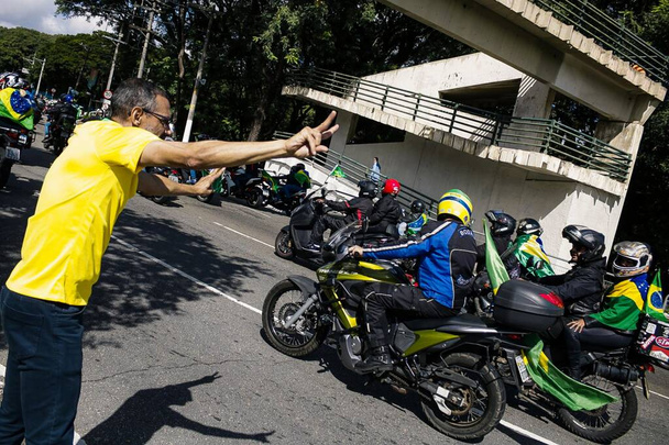 Βραζιλιάνος Πρόεδρος Συμμετέχει σε μια μεγάλη βόλτα με μοτοσικλέτα Παρασκευή στο Σάο Πάολο. 15 Απριλίου 2022, Σάο Πάολο, Βραζιλία: Ο Πρόεδρος της Βραζιλίας, Jair Bolsonaro συμμετέχει στη Μεγάλη Παρασκευή Βόλτα με Μοτοσικλέτα στο Σάο Πάολο με τίτλο "Acelera para Cristo 2" - Φωτογραφία, εικόνα