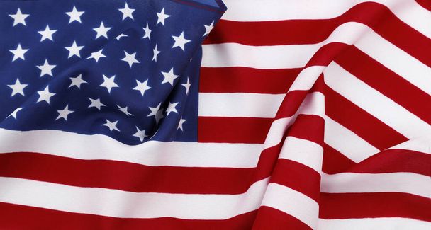 Κοντινό πλάνο της κυματισμένης αμερικανικής σημαίας - Φωτογραφία, εικόνα