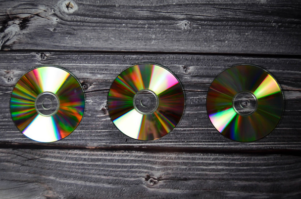 CD-levyjen kompakti levy
 - Valokuva, kuva