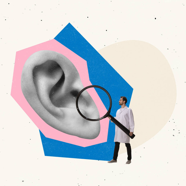 Collage d'arte contemporanea. Dottore, la tradizione vuole controllare l'orecchio umano. Nozione di assistenza sanitaria - Foto, immagini