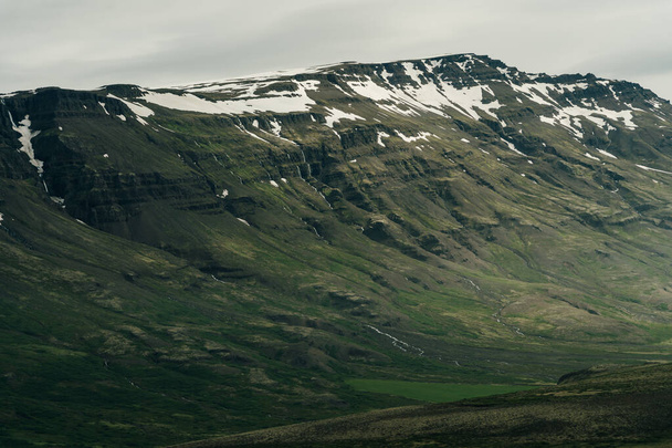 Lenyűgöző izlandi táj Izlandon. Kiváló minőségű fénykép - Fotó, kép