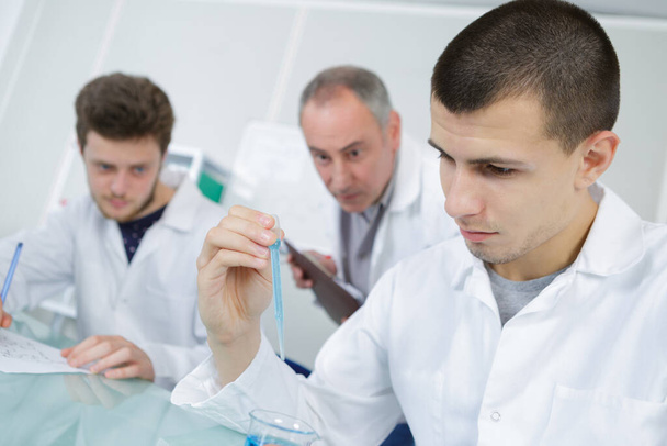 group of students in the lab - Fotoğraf, Görsel