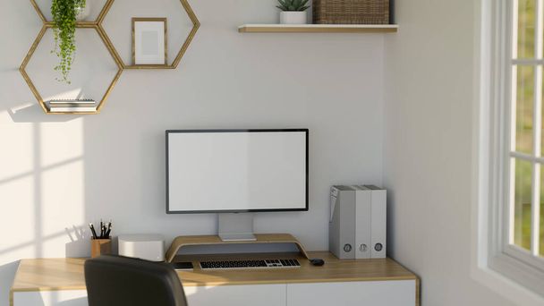 Moderní domácí pracoviště s počítačem prázdný displej maketa, dokumentovat květiny, papírnictví a dekor na dřevěném stole, stylistické dřevěné police na bílé zdi. 3D vykreslování, 3D ilustrace - Fotografie, Obrázek