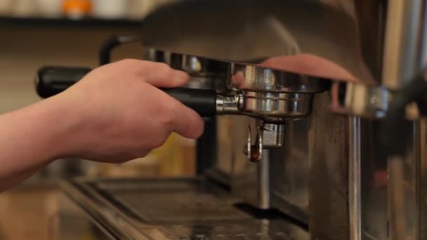 Kávé filter tartó - Felvétel, videó