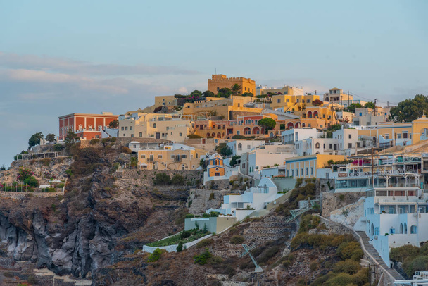 Деревня Фиростефани на острове Санторини, Греция - Фото, изображение