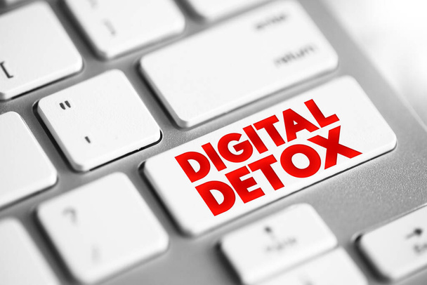 Digital Detox - період часу, коли людина добровільно утримується від використання цифрових пристроїв, кнопка текстової концепції на клавіатурі
 - Фото, зображення