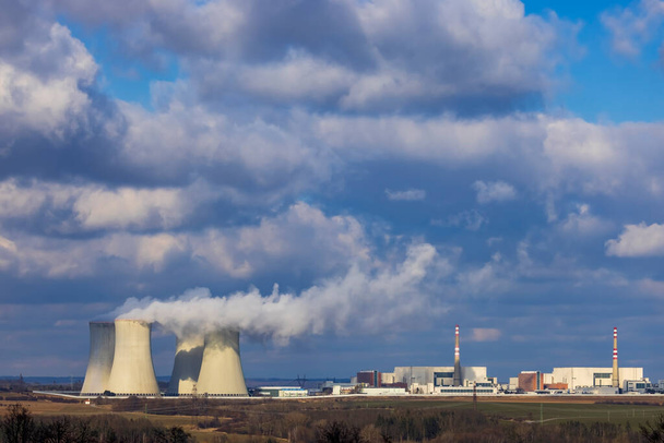 Central nuclear de Dukovany, região de Vysocina, República Checa - Foto, Imagem