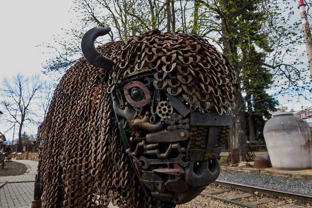 Stare Mesto, Czech Republic - April 16, 2022 - KOVOZOO is a completely original zoo with animals made of old scrap metal at the beginning of spring                                - Foto, Imagen