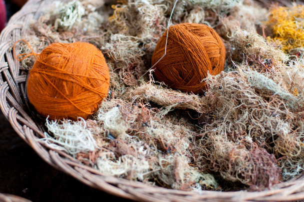 Pinces de laine orange
 - Photo, image