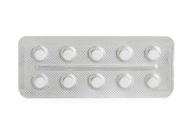 pastillas en blisters aislados sobre fondo blanco - Foto, Imagen