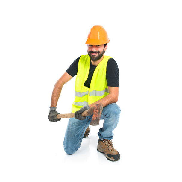 workman met ax op witte achtergrond - Foto, afbeelding