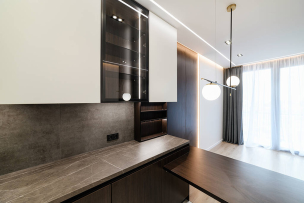 nova cozinha grande em um elegante design de interiores moderno da casa - Foto, Imagem