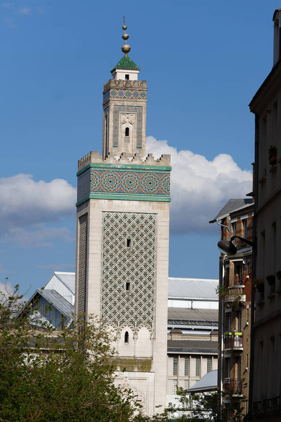 Große Moschee von Paris - muslimischer Tempel in Frankreich. Sie wurde 1926 als Zeichen der Dankbarkeit gegenüber den muslimischen Tirailleuren aus dem französischen Kolonialreich gegründet.. - Foto, Bild