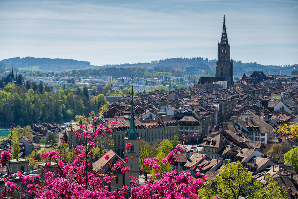 Magnificent panorama of the city of Bern in spring. - Photo, Image