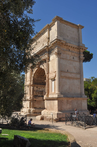 Ancient Roman Arch of Titus in Rome, Italy - Фото, изображение