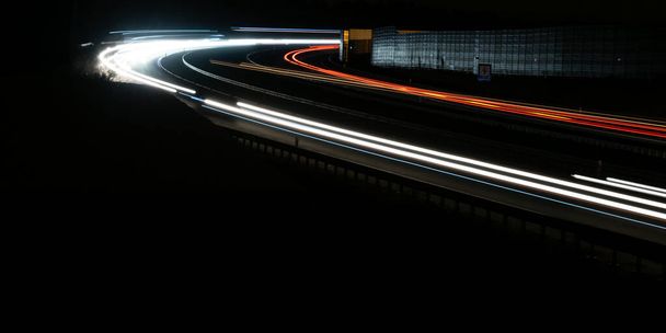 luces de coches con noche. larga exposición - Foto, Imagen