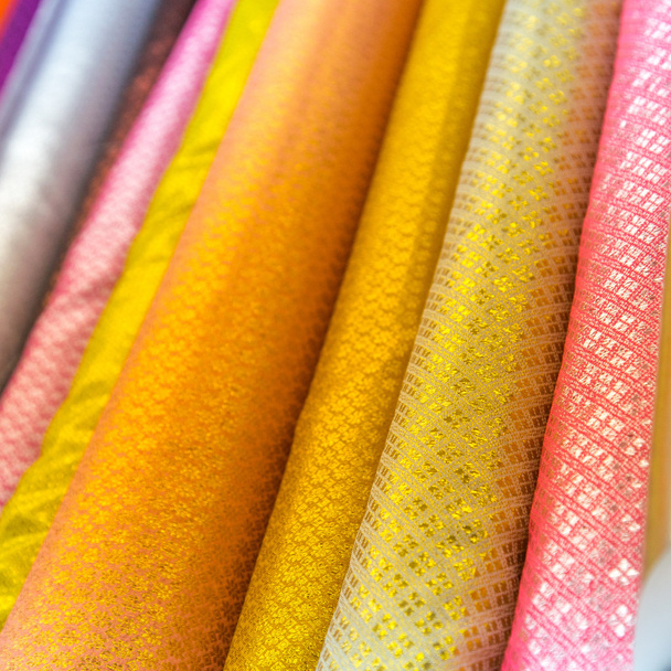 Rolos de tecido colorido
 - Foto, Imagem