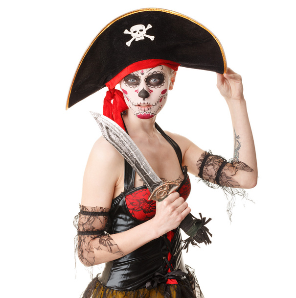 Mulher pirata com uma espada. Fantasia para o Halloween
 - Foto, Imagem