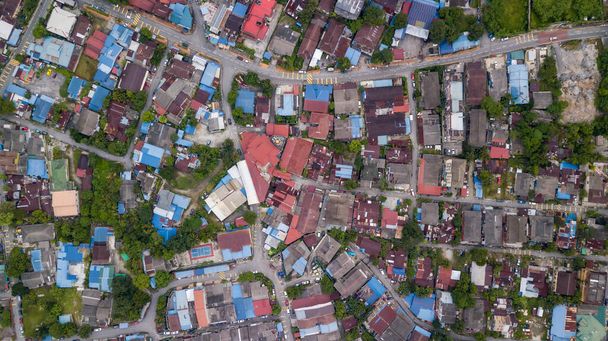 Lotnisko z góry na dół widok domów klasy średniej dochodu w Kampung Baru, Kuala Lumpur, Malezja - Zdjęcie, obraz