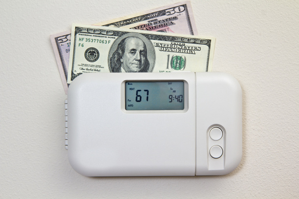Costes de calefacción en el hogar
 - Foto, imagen