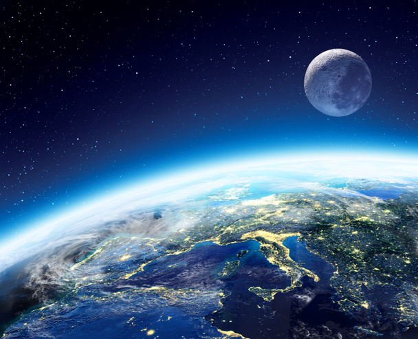 Γη και Σελήνη θέα από το διάστημα τη νύχτα - Ευρώπη - Φωτογραφία, εικόνα