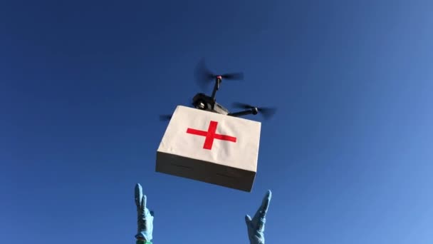 Delivery Of Unmanned Aerial Vehicle Medicines. SOS medicine. - Séquence, vidéo