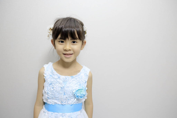 Japanese girl in a dress (7 years old) - Фото, зображення