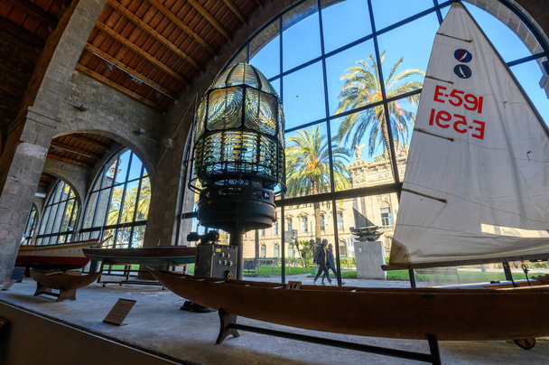 Барселона, Испания. Модели кораблей и аксессуаров для кораблей в Морском музее - Фото, изображение