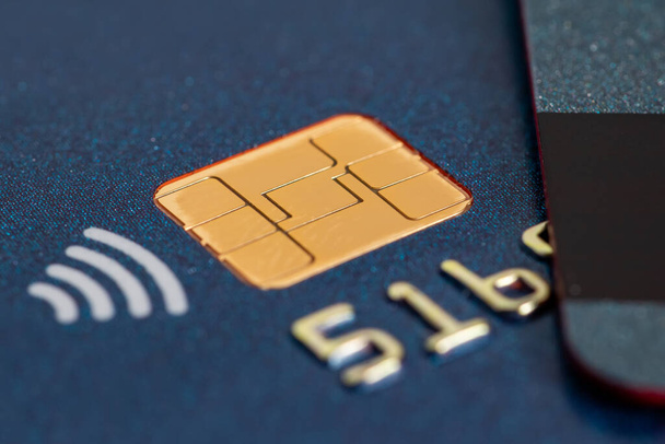NFC čip makro snímek s kreditní kartou. - Fotografie, Obrázek