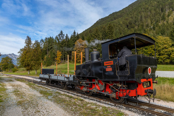 Historyczna lokomotywa parowa, Achensee Lake Railroad, Tiro, Austria - Zdjęcie, obraz