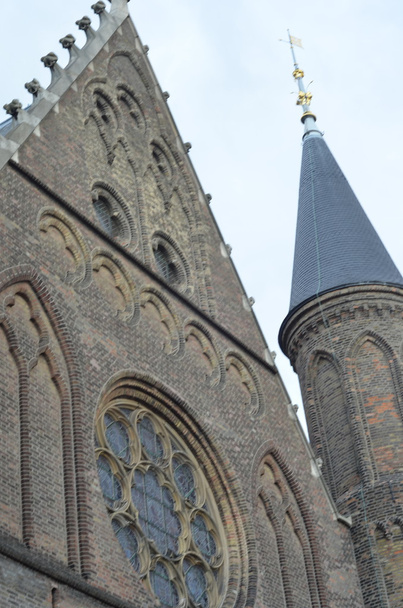 Facciata gotica di Ridderzaal a Binnenhof, Aia, Paesi Bassi
 - Foto, immagini