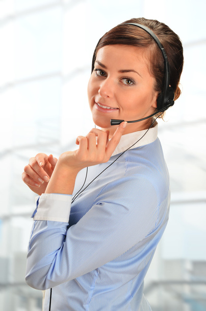 Operadora del centro de llamadas. Atención al cliente. Servicio de ayuda
.  - Foto, Imagen