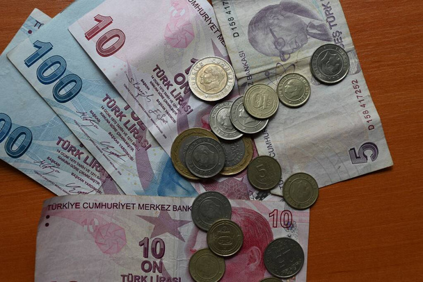 Turkish lira banknotes. Economy concept.Turkish lira in the background. selective focus. - Foto, afbeelding