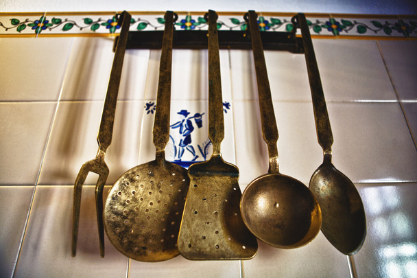 utensílios de cozinha antigos
 - Foto, Imagem