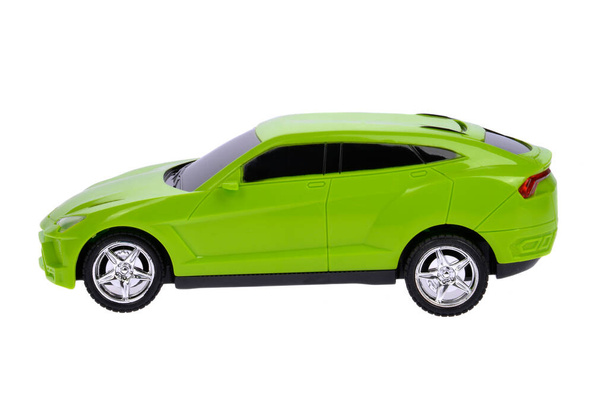Jouet voiture verte sur fond blanc - Photo, image