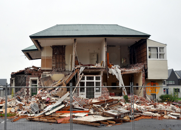 Earthquake - House destoyed in Christchurch, New Zealand. - 写真・画像