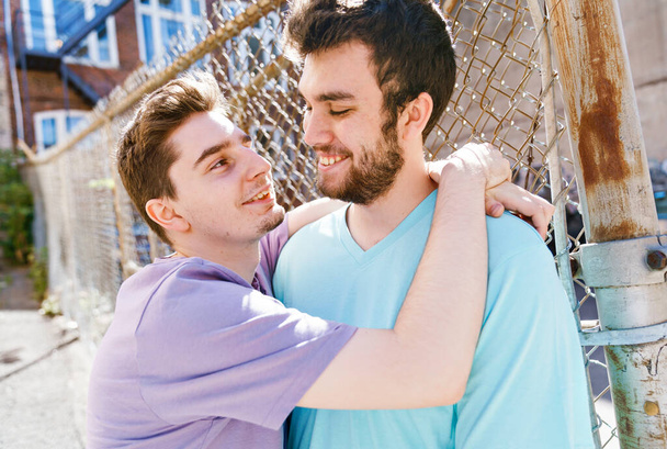 Gay Couple having fun on city street - Fotografie, Obrázek