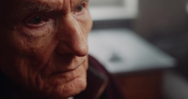 Starszy starszy mężczyzna Emerytowany Portret - Materiał filmowy, wideo