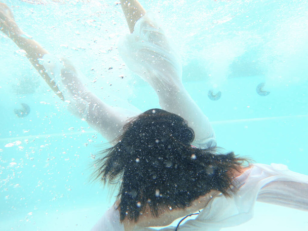 Pool-beautiful woman portrait underwater - Фото, зображення