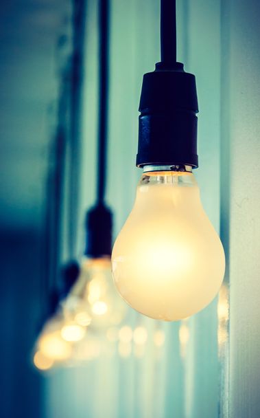 Lámpara eléctrica
 - Foto, imagen