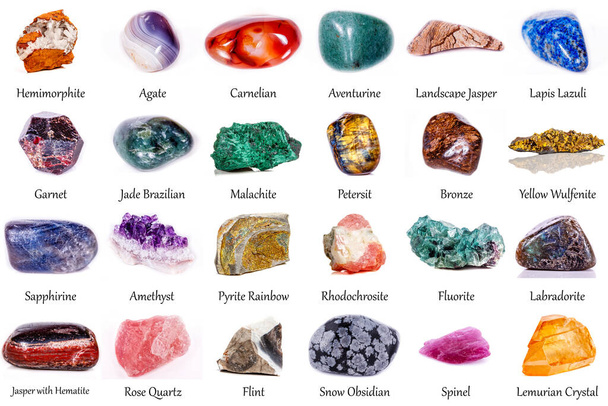 schöne Sammlung geologischer Mineralien auf weißem Hintergrund Nahaufnahme - Foto, Bild