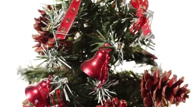 Рождественская елка кружится
 - Кадры, видео