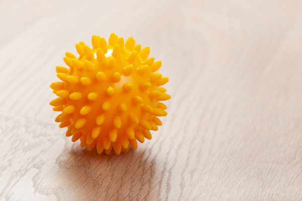 bolas de goma de masaje para auto masaje y reflexología - Foto, imagen