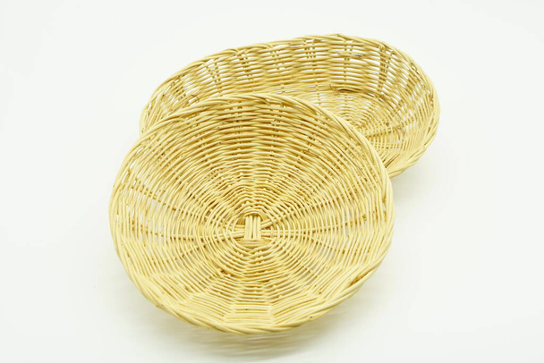 Glass tray made of rattan. - Foto, imagen
