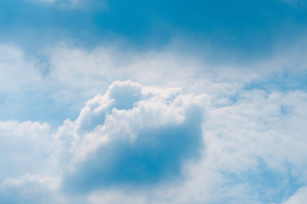  μπλε ουρανός με σύννεφα - Φωτογραφία, εικόνα