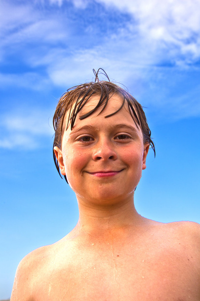 szczęśliwy chłopiec na plaży - Zdjęcie, obraz