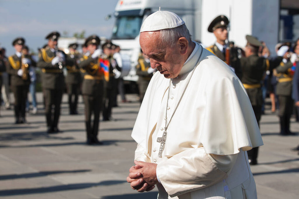Armeniassa. Jerevan. Kesäkuu 25, 2016 Paavi Francis vierailee Armeniassa. - Valokuva, kuva